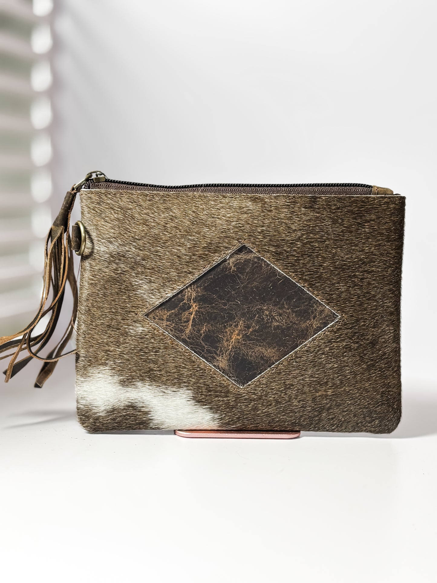 The Brown Daisy Wristlet — Western Elegance in Hand