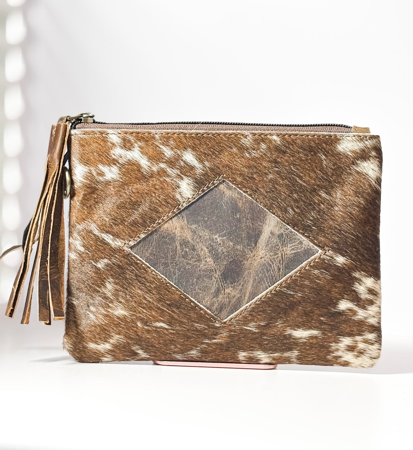 The Brown Daisy Wristlet — Western Elegance in Hand