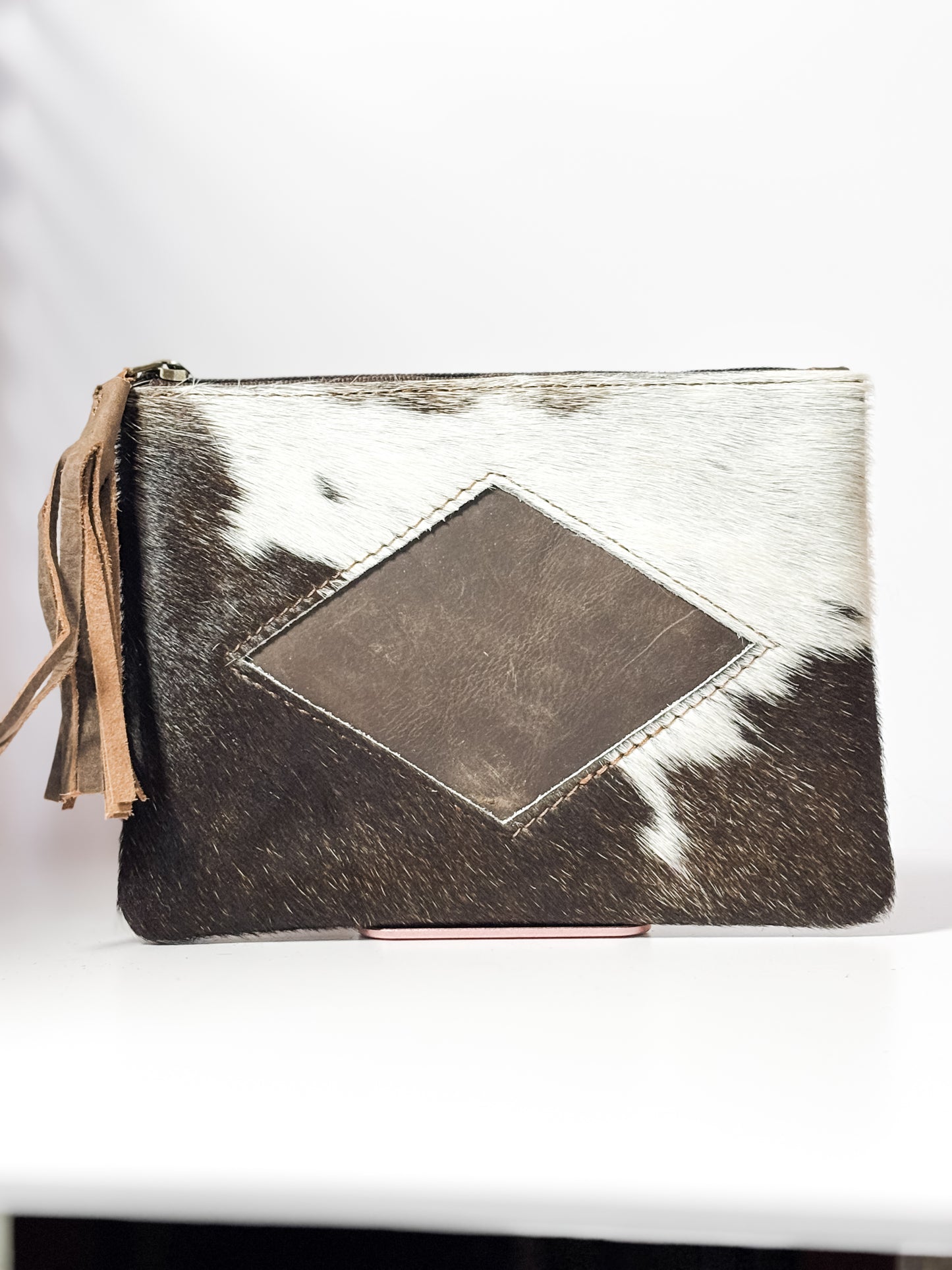 The Brown Daisy Wristlet — Western Elegance in Hand