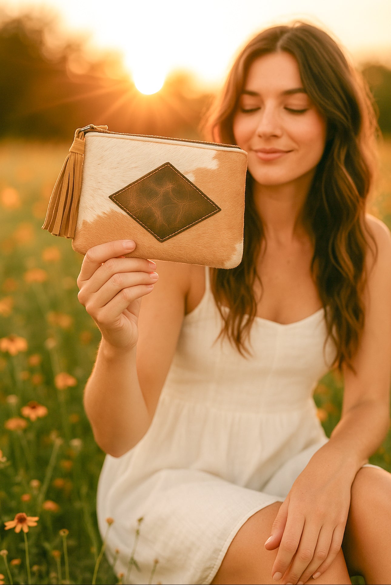 The Brown Daisy Wristlet — Western Elegance in Hand